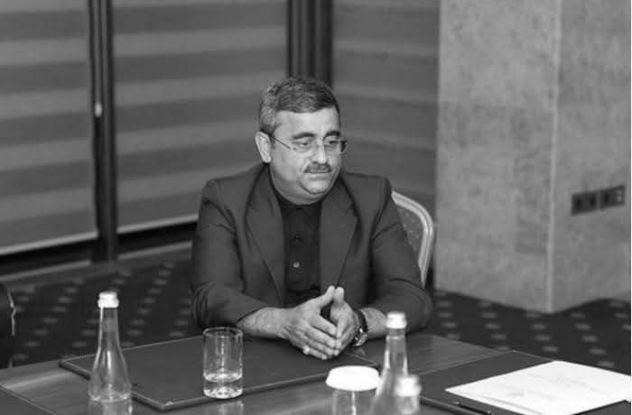 Sadıq Sadıqov vəfat edib