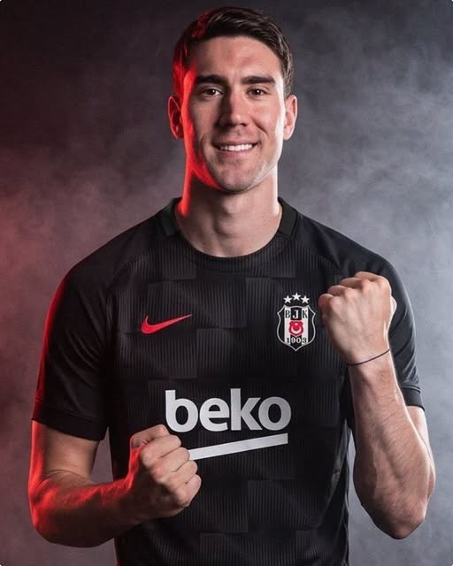 Duşan Vlahoviç “Beşiktaş”la razılaşdı