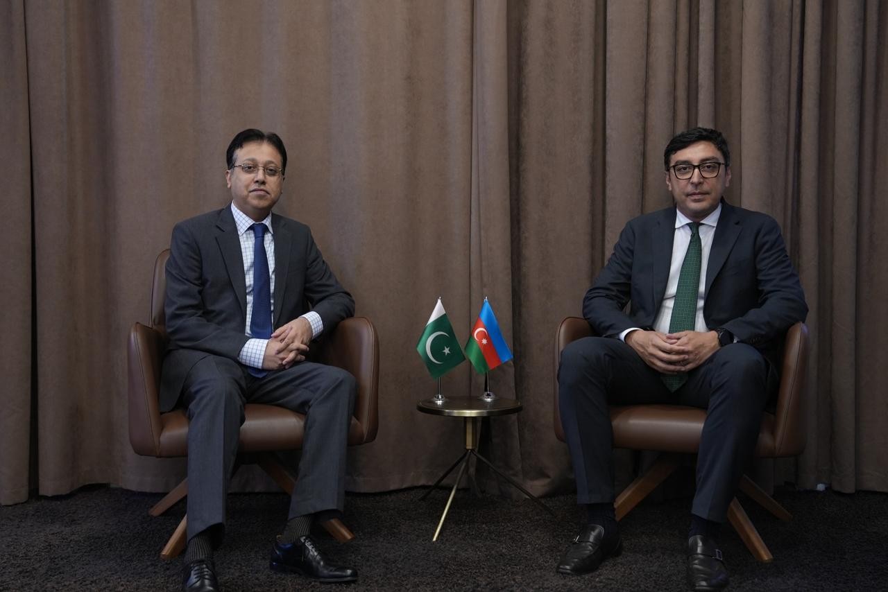Fərid Qayıbov Pakistanın Azərbaycandakı fövqəladə və səlahiyyətli səfirini qəbuul edib 