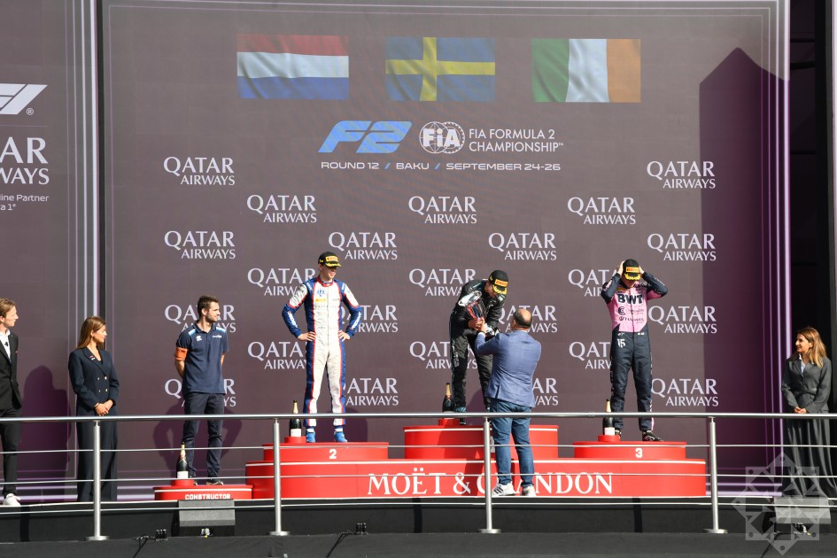 Formula 2-də sprint yarışının qalibi mükafatlandırılıb