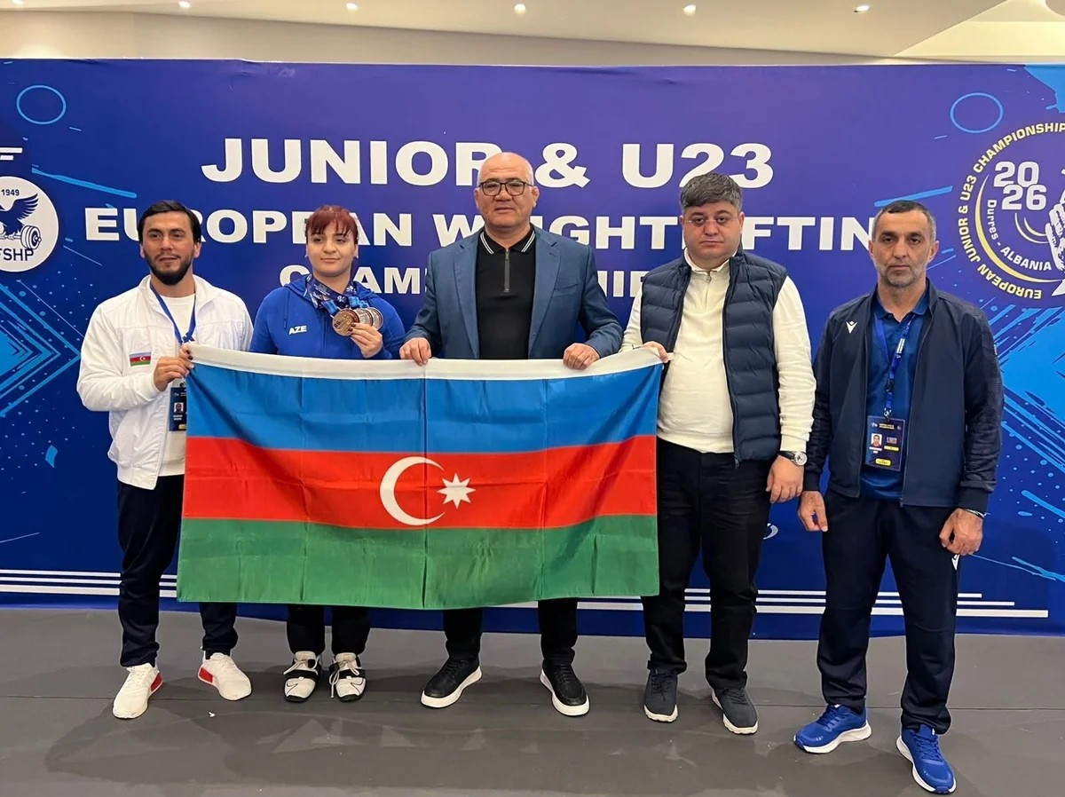 Ağırlıqqaldıranımız Avropa birinciliyində 3 medal qazanıb