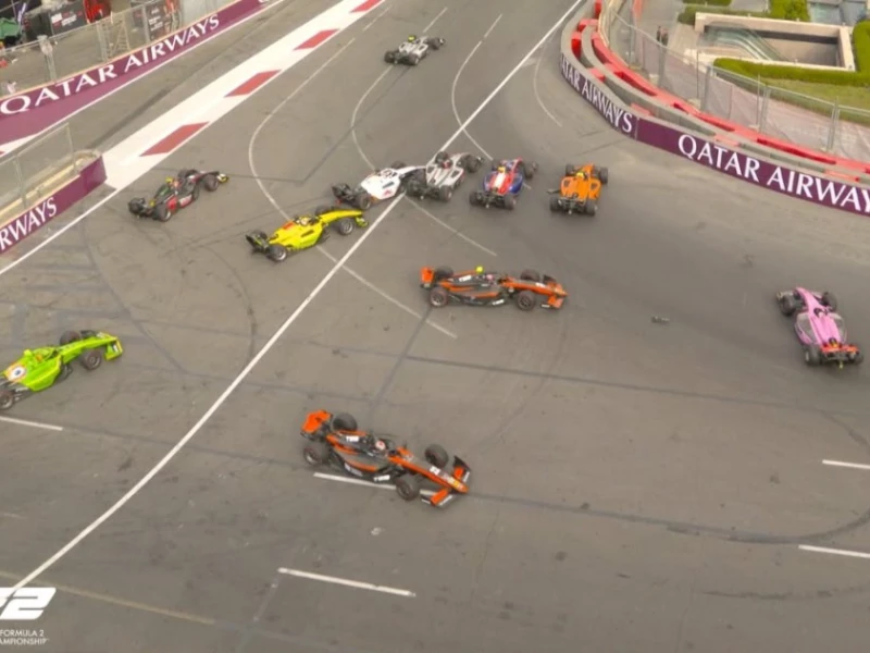 Formula 2: Sprint yarışında zəncirvari qəza&nbsp;