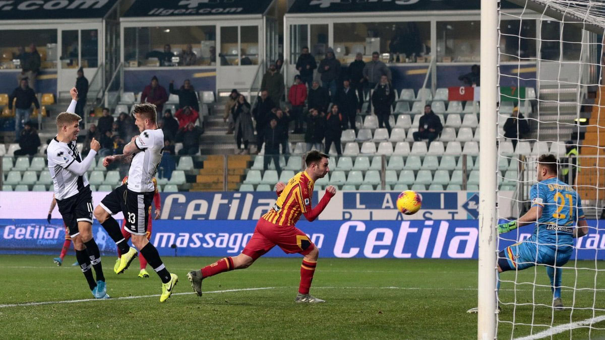 &ldquo;Parma&rdquo; evdə uduzmadı