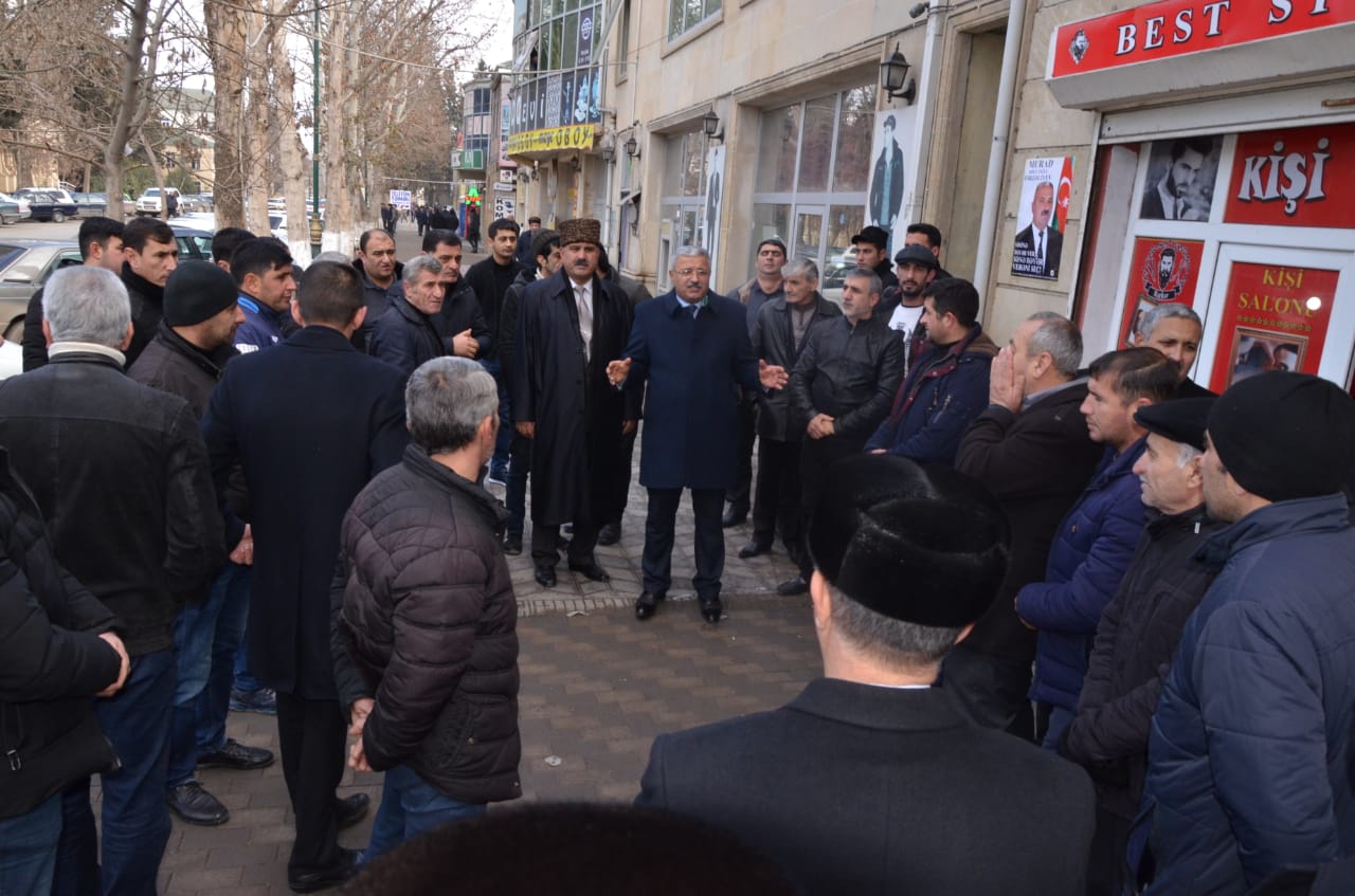 DEPUTATLIĞA NAMİZƏD MURAD FƏRZƏLİYEV SEÇİCİLƏRLƏ HƏR GÜN ƏN AZI 3 KÜTLƏVİ GÖRÜŞ KEÇİRİR 