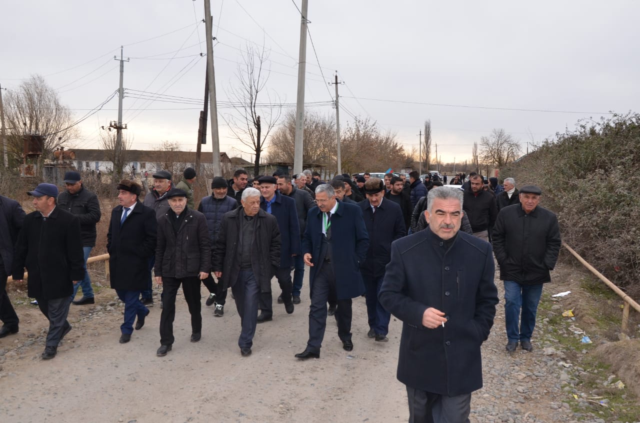 DEPUTATLIĞA NAMİZƏD MURAD FƏRZƏLİYEV BİR GÜNDƏ 4 YAŞAYIŞ MƏNTƏQƏSİNDƏ SEÇİCİLƏRLƏ KÜTLƏVİ VƏ FƏRDİ GÖRÜŞLƏR KEÇİRDİ