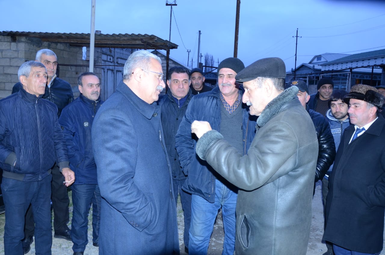 DEPUTATLIĞA NAMİZƏD MURAD FƏRZƏLİYEV BİR GÜNDƏ 4 YAŞAYIŞ MƏNTƏQƏSİNDƏ SEÇİCİLƏRLƏ KÜTLƏVİ VƏ FƏRDİ GÖRÜŞLƏR KEÇİRDİ