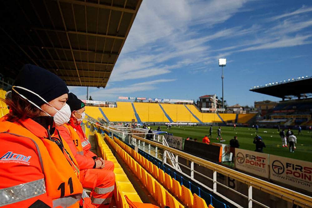 İspaniyada futbol matçlarını tamaşaçısız keçirilə bilər