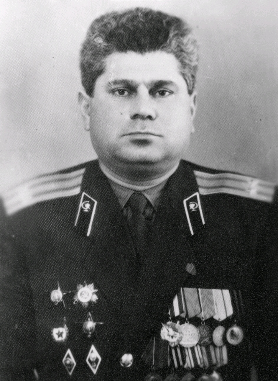 VƏTƏNİN QƏHRƏMAN OĞLU