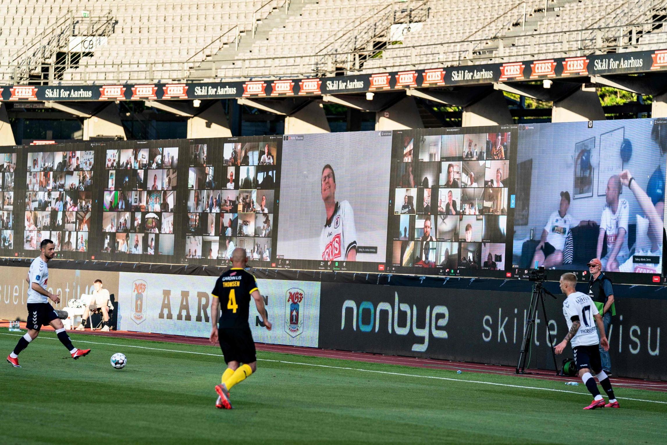 Azarkeşlərdən maraqlı dəstək