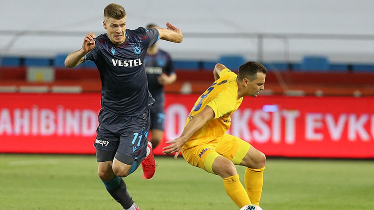 "Trabzonspor" çempionluq yolunda büdrədi