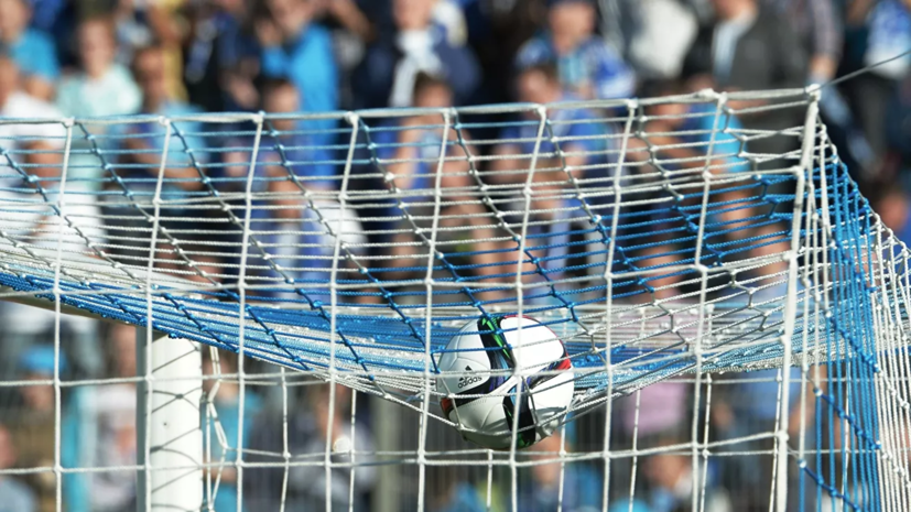 Qonşu ölkədə tamaşaçılara stadionlara daxil olmağa icazə verilib