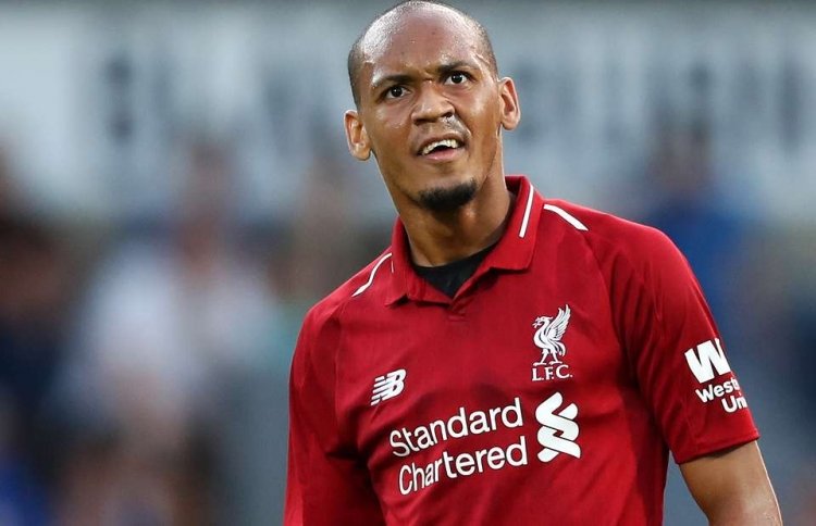 Futbolçunun evi qarət edilib