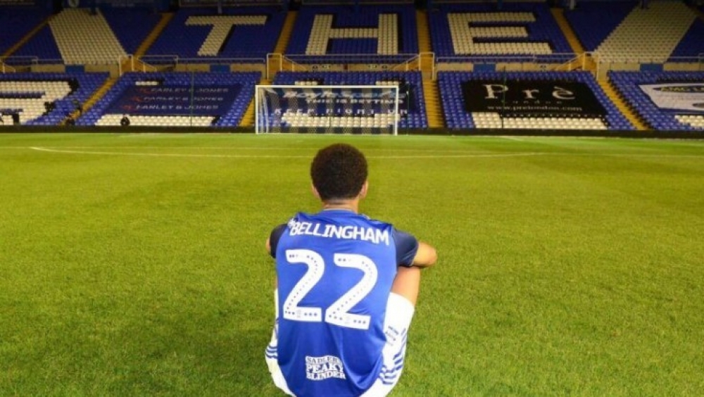 17​​ yaşlı​​ futbolçunun​​ forma​​ nömrəsi​ əbədiləşdirildi