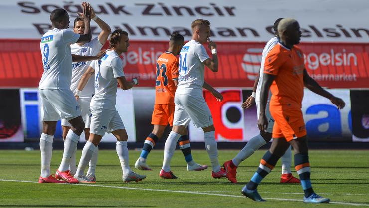 Türkiyə Super Liqasında mübarizə sona çatdı