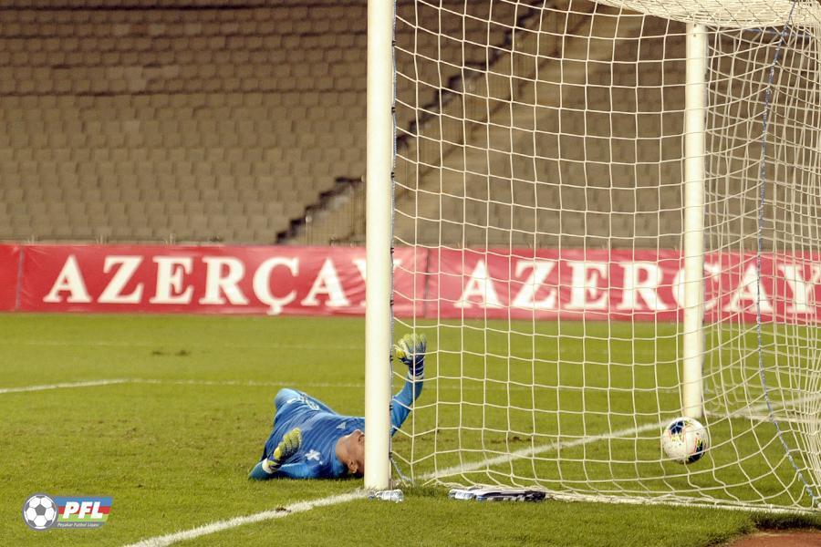 "Qarabağ" "Şerif"i də Bakıdan məğlub göndərdi - FOTO