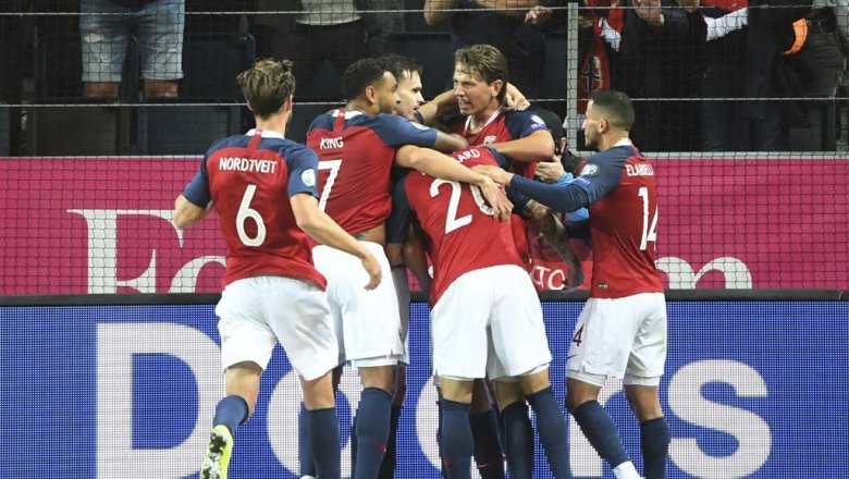 Futbolçular etiraz edir