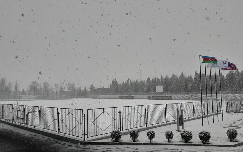 Görüş qar səbəbindən təxirə salındı
