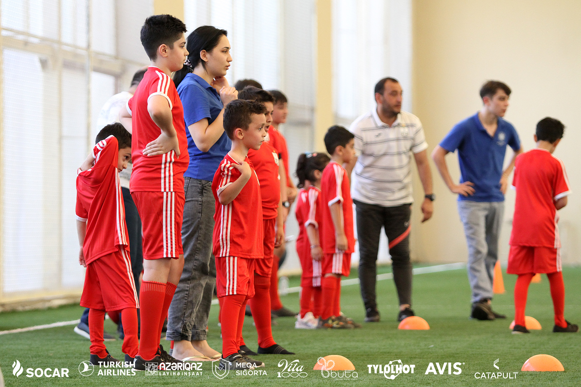 &ldquo;Neftçi&rdquo; uşaqları yay düşərgəsinə topladı