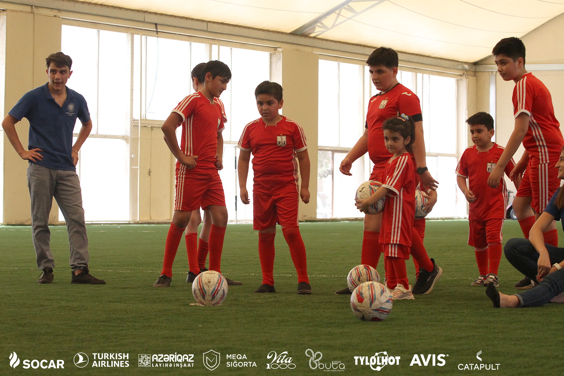 &ldquo;Neftçi&rdquo; uşaqları yay düşərgəsinə topladı