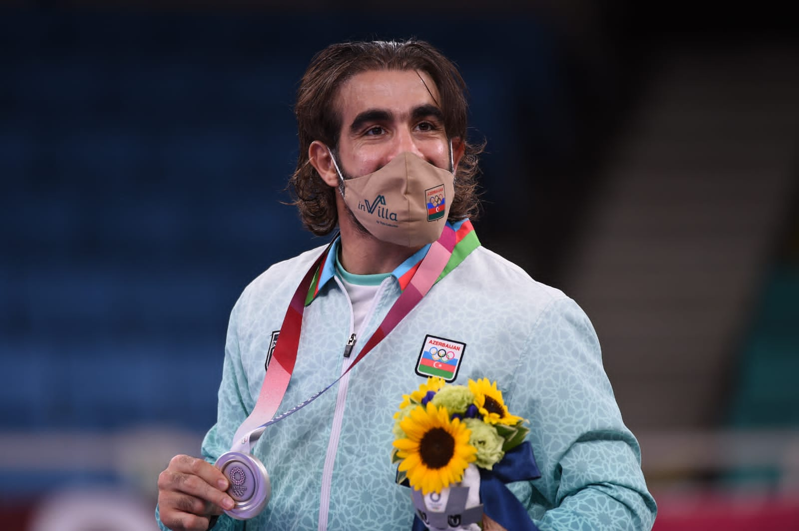 Rafael Ağayevə Tokio-2020-nin gümüş medalı təqdim edildi - FOTO