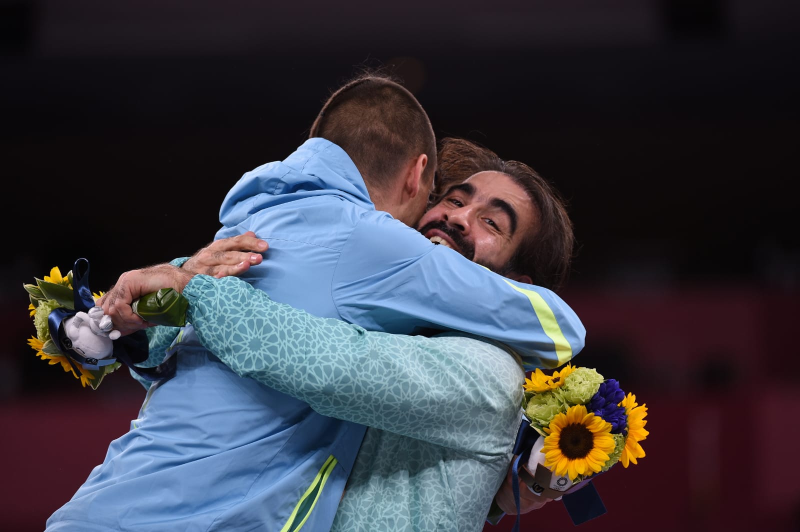 Rafael Ağayevə Tokio-2020-nin gümüş medalı təqdim edildi - FOTO