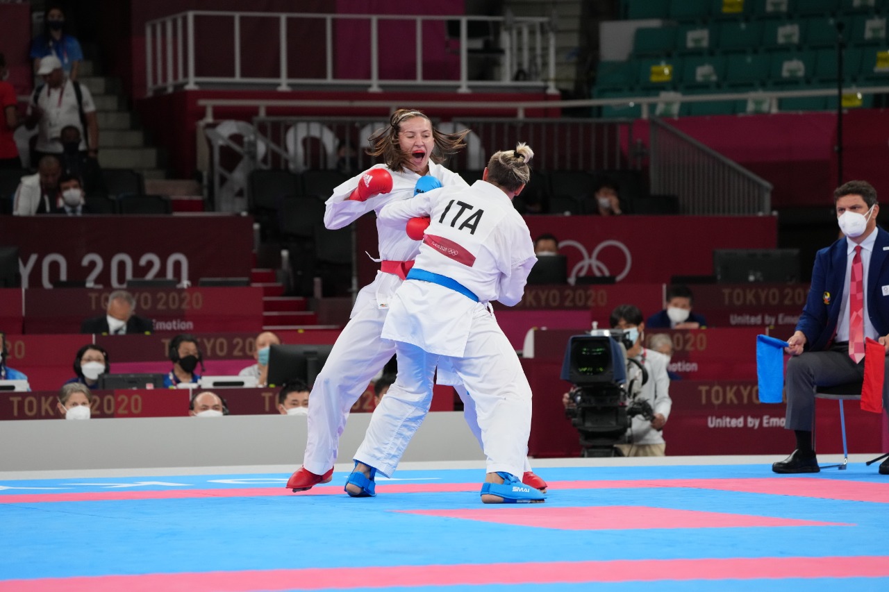 İrina Zaretska Tokio-2020-ni gümüş medalla başa vurdu 