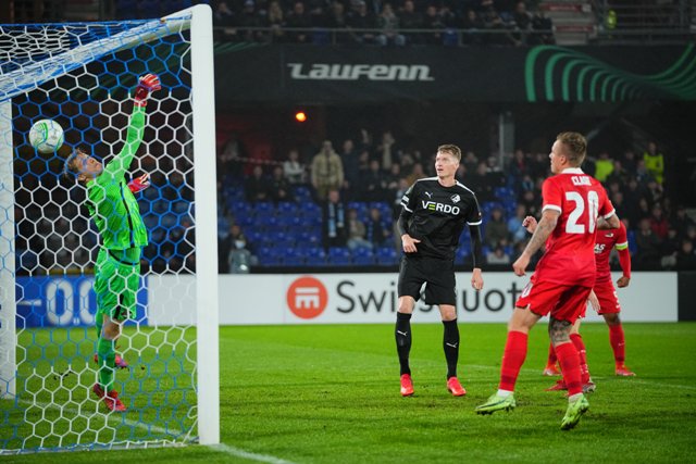 UEFA Konfrans liqası: Yeni liqada yeni həyəcan - Fotoreportaj