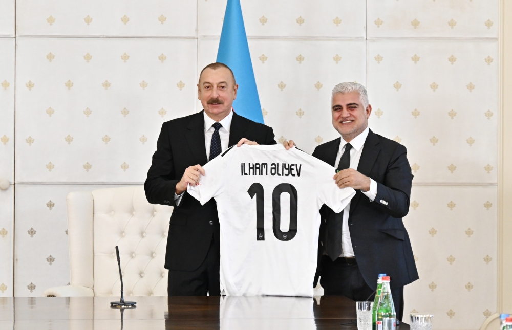 &nbsp;Prezident İlham Əliyev &quot;Qarabağ&quot; futbol klubunun üzvlərini qəbul edib