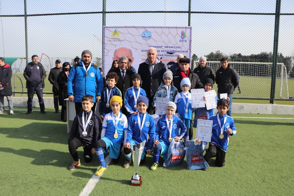 Veteran futbolçu Telman Salahovun 85 illik yubileyinə həsr olunmuş mini futbol turniri keçirilib
