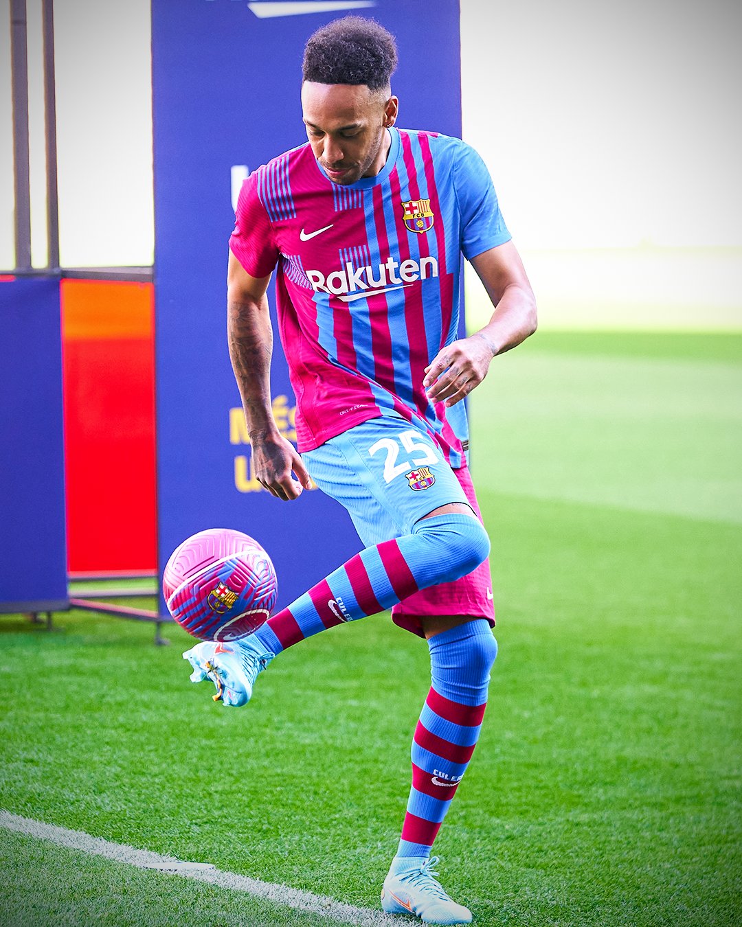 33 yaşlı futbolçunun 25 nömrəli köynəyi - Foto &nbsp;