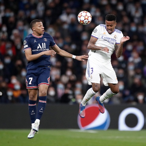 &laquo;Santyaqo Beranbeu&raquo;da &laquo;Benzema tamaşası&raquo; - FOTO