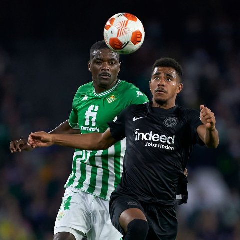 Ev sahibləri ilk görüşdə məğlub oldular - Foto