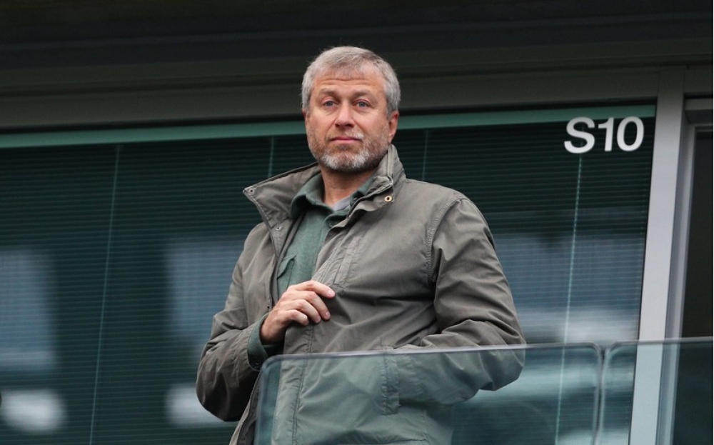 Abramoviç "Çelsi"nin satışı üçün əlavə məbləğ tələb edib