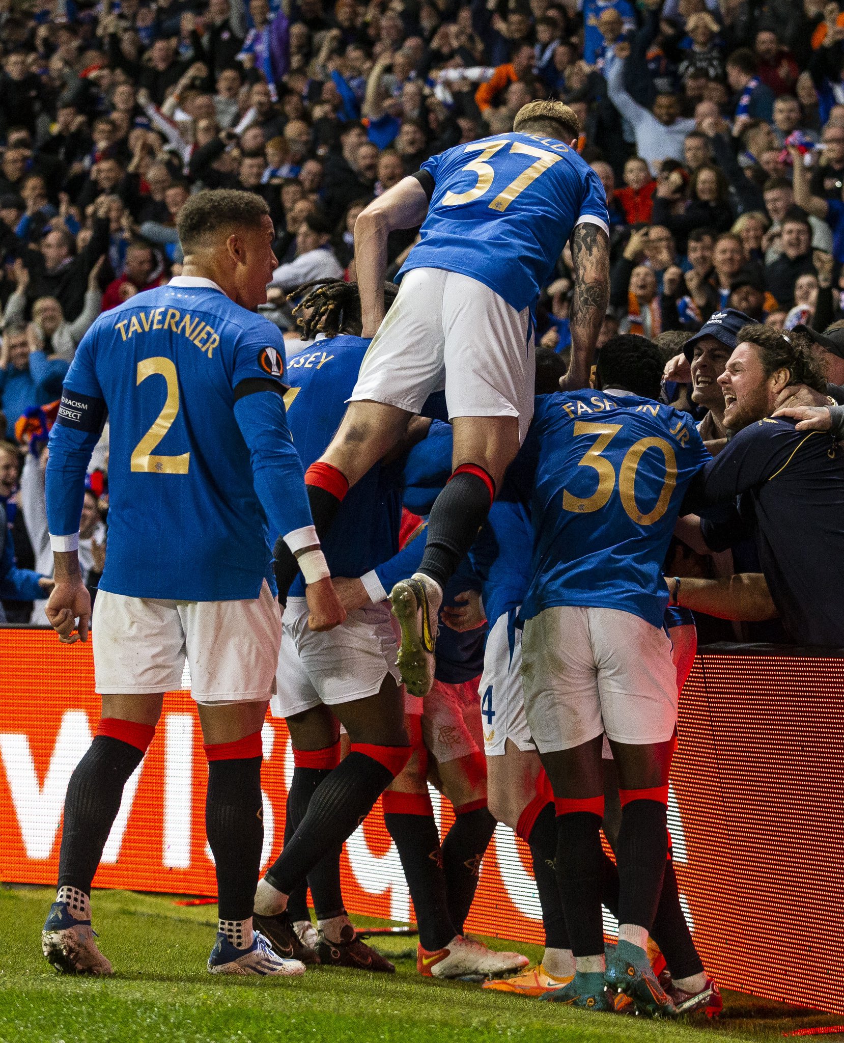 Şotlandlar Sevilya biletini "Aybroks"da qazandılar &mdash; FOTO