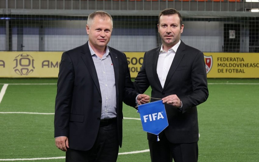 Elxan Məmmədov FIFA rəsmisi kimi Moldovaya səfər edib - VIDEO/FOTO