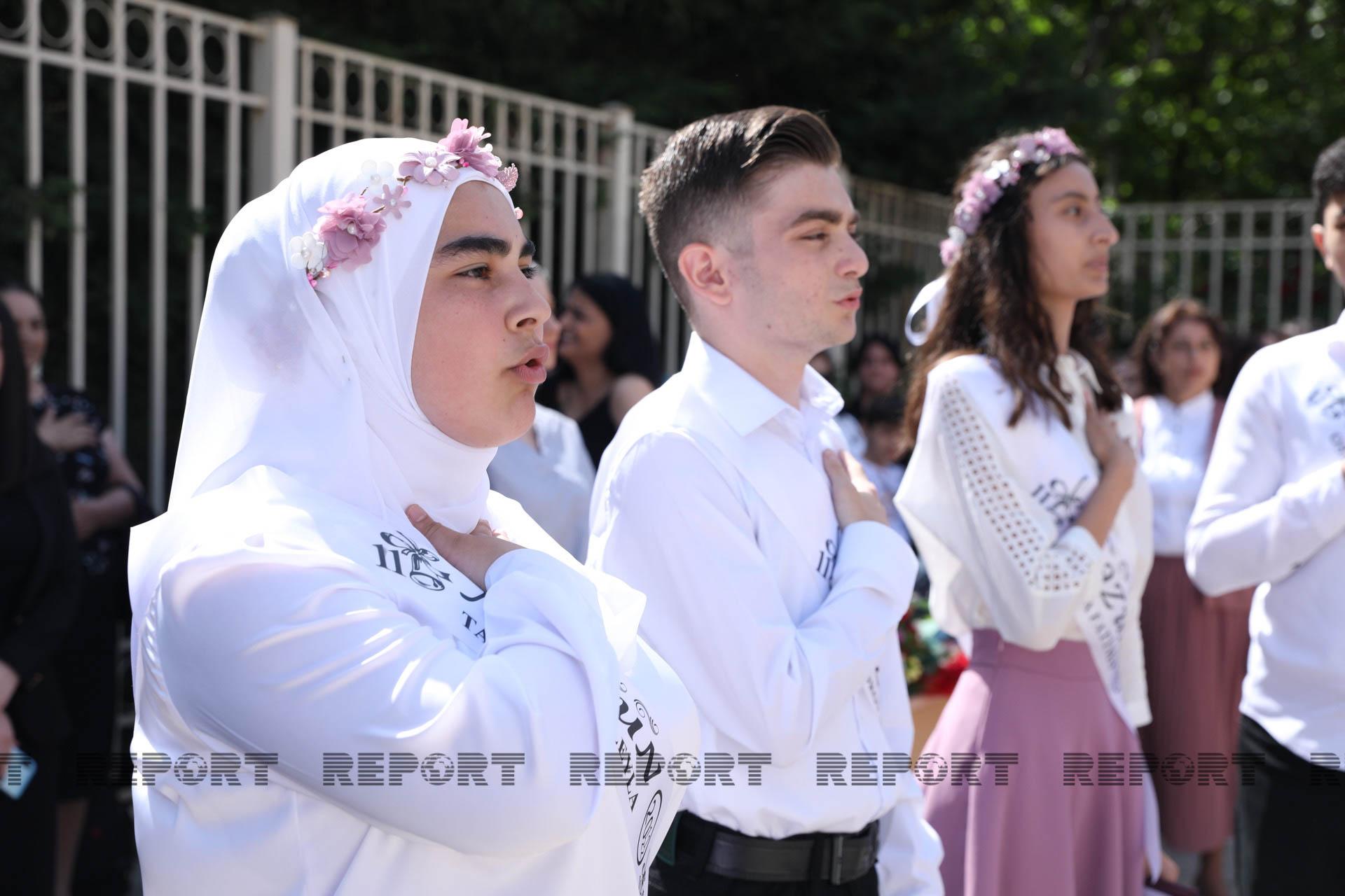 Azərbaycan məktəblərində &ldquo;Son zəng&rdquo; çalınıb - YENİLƏNİB