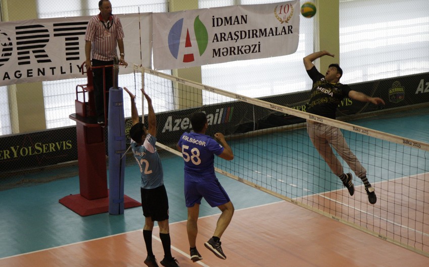 Voleybol üzrə Zəfər Kubokunda finalçılar müəyyənləşib