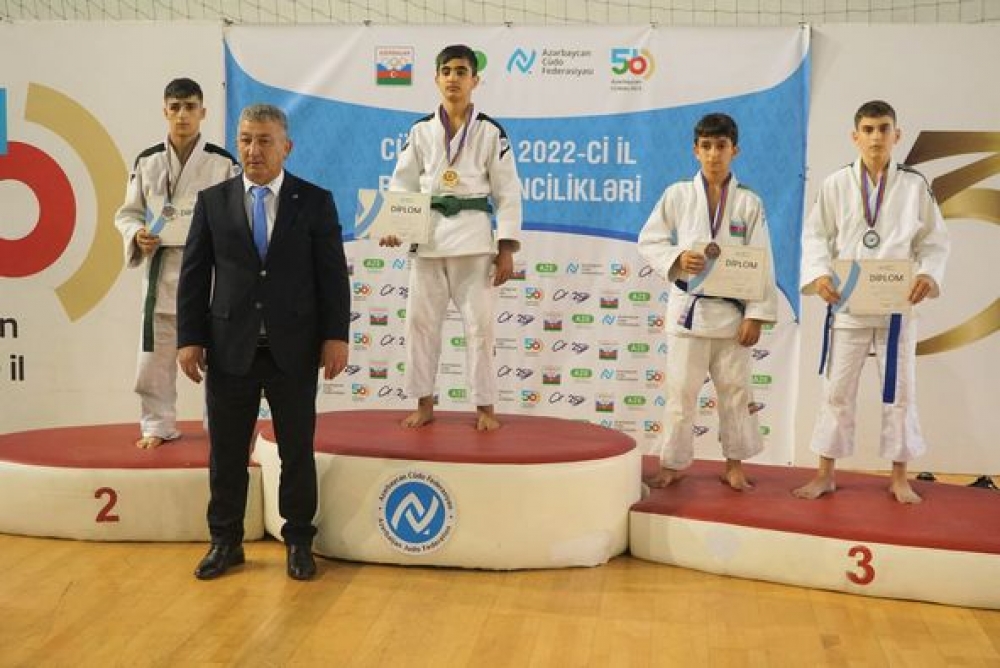 Yeniyetmə cüdoçular region birinciliyində yarışıblar 