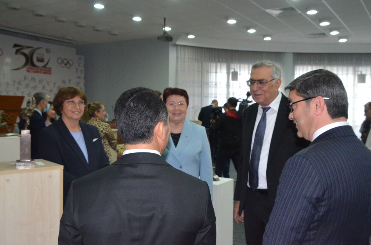 MOK-un 30 illik yubileyinə həsr olunmuş “Olimpiya, incəsənət və idman” adlı sərginin açılış mərasimi keçirilib - FOTO
