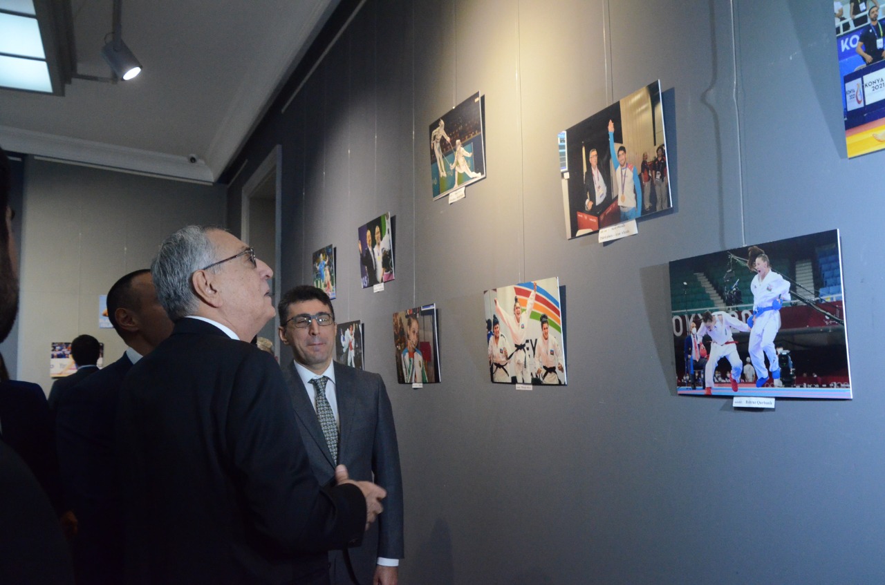 “Azərbaycanda Olimpiya Hərəkatı” mövzusunda keçirilən foto müsabiqəsinin qaliblərinin mükafatlandırılıb