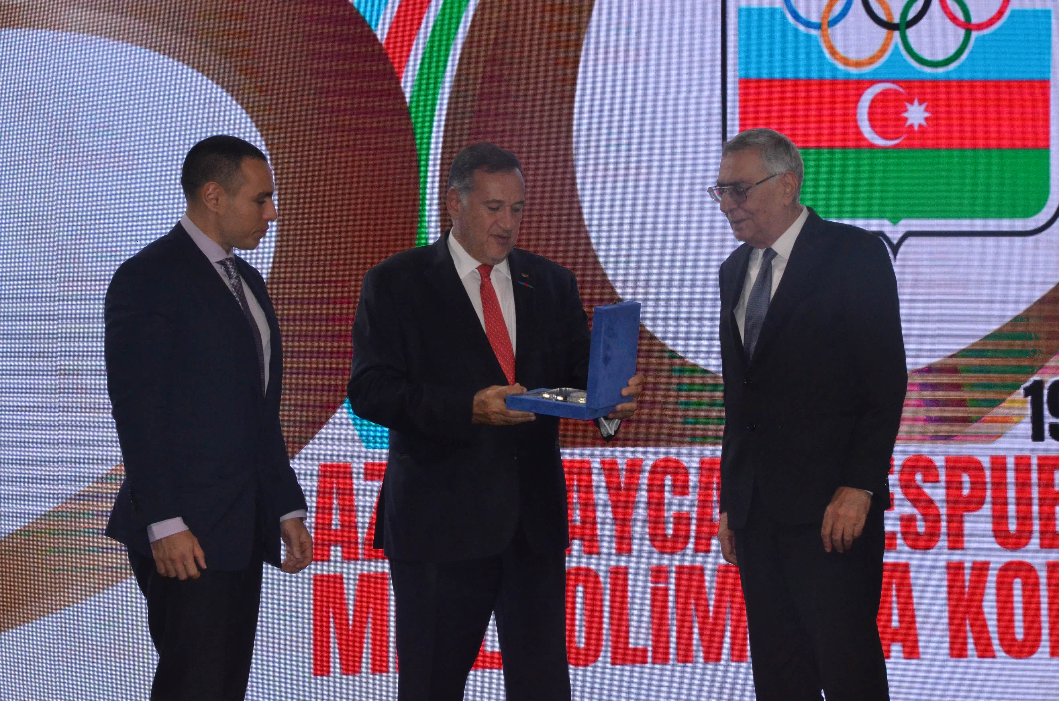 Azərbaycan Milli Olimpiya Komitəsinin 30 illik yubileyinə həsr olunmuş təntənəli mərasim keçirilib - FOTO