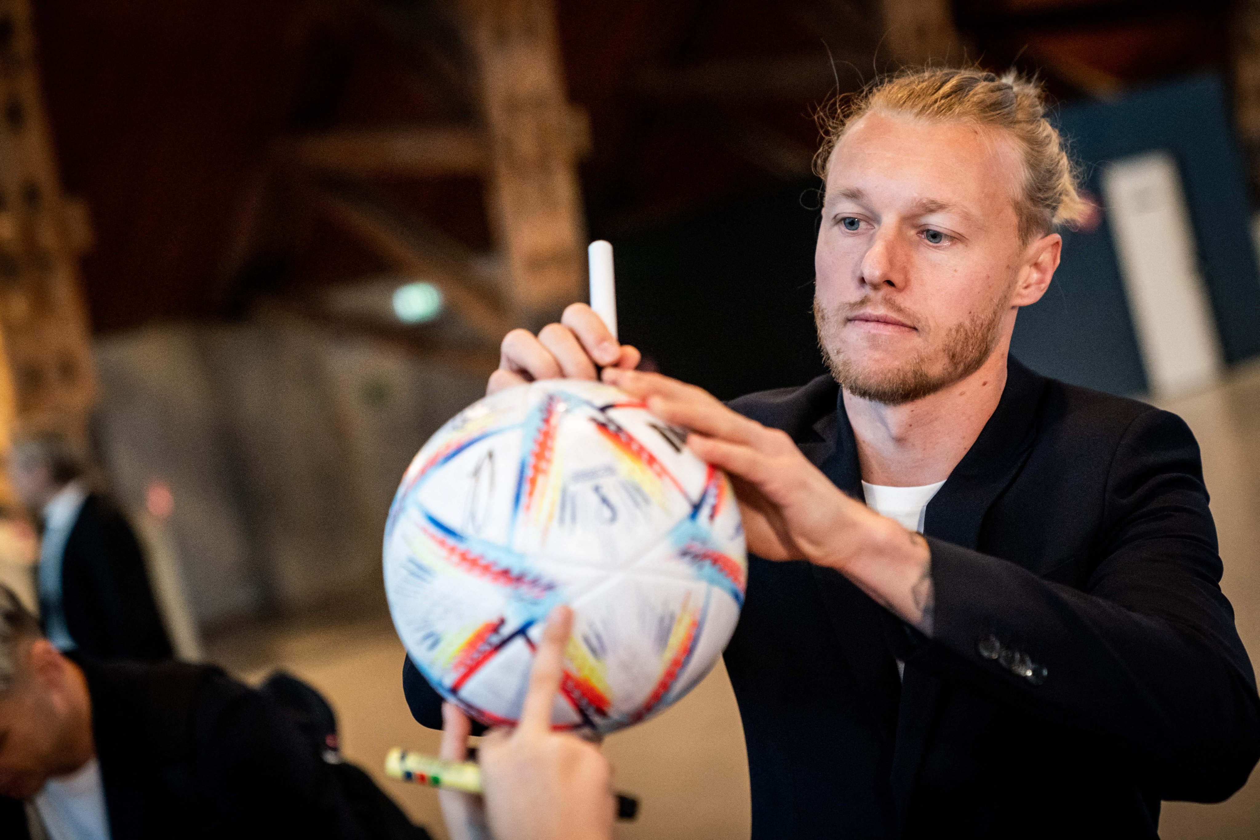 Məktəblilər yığma komandanı yola saldılar - FOTO