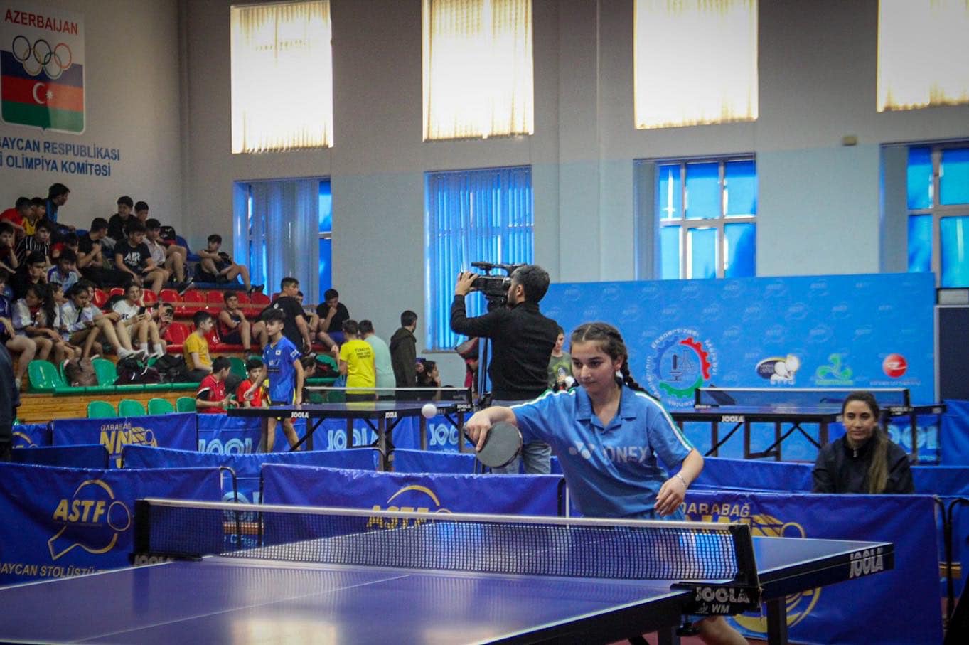 Stolüstü tennisçilərin komanda yarışları başa çatdı 