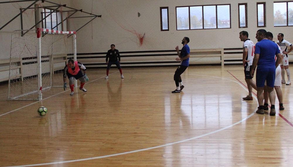 Ümummilli lider Heydər Əliyevin xatirəsinə həsr edilmiş futzal üzrə turniri keçirilir&nbsp;