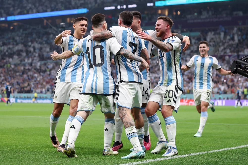 Argentina millisi dünya çempionatının finalına vəsiqə qazandı