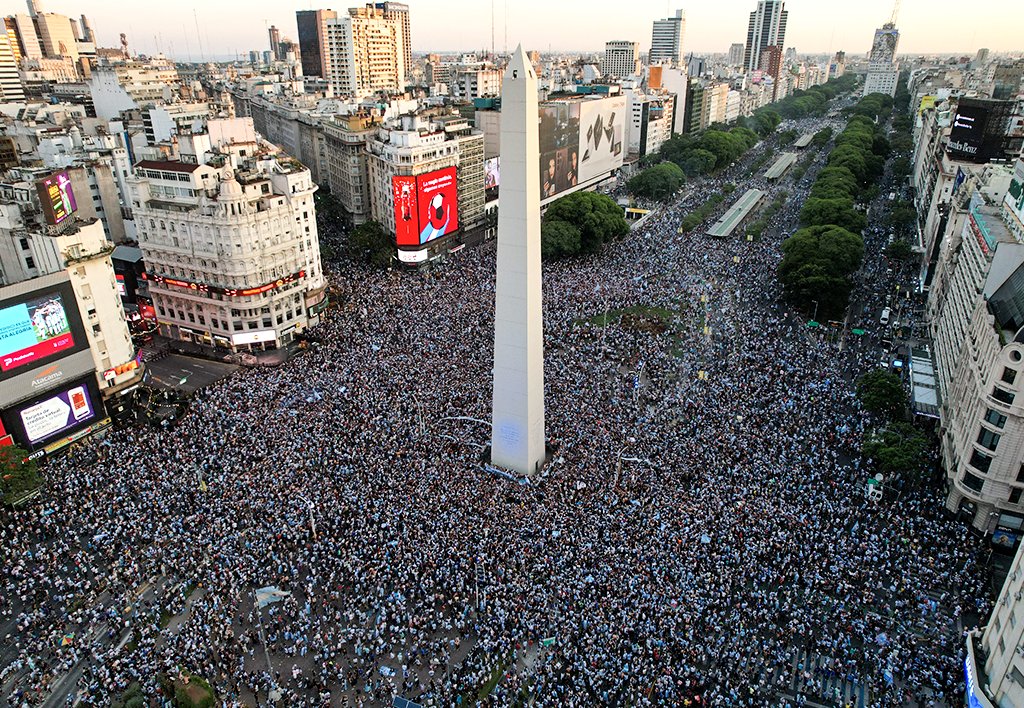 Azarkeşlər və rəssamlar finala hazırlaşırlar - Fotoreportaj&nbsp;