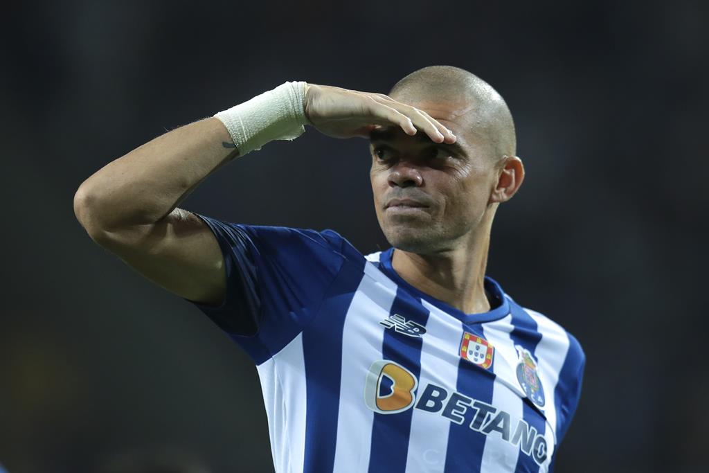 &laquo;Portu&raquo; veteranı buraxmadı