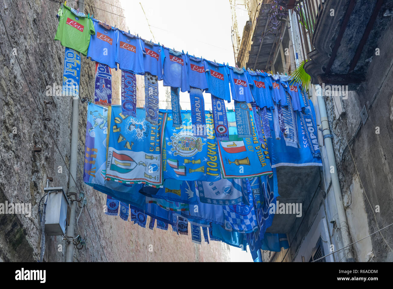 Dağılan Neapol, yarımçıq qalan azarkeş ömrü