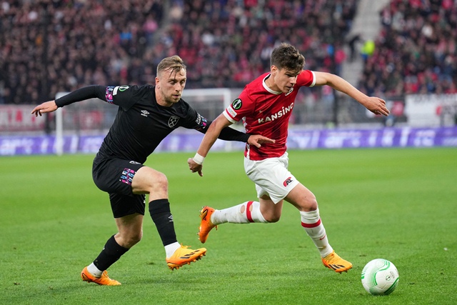 UEFA Kohnfrans liqası: Praqaya bilet necə sifariş verildi? &mdash; Fotoreportaj