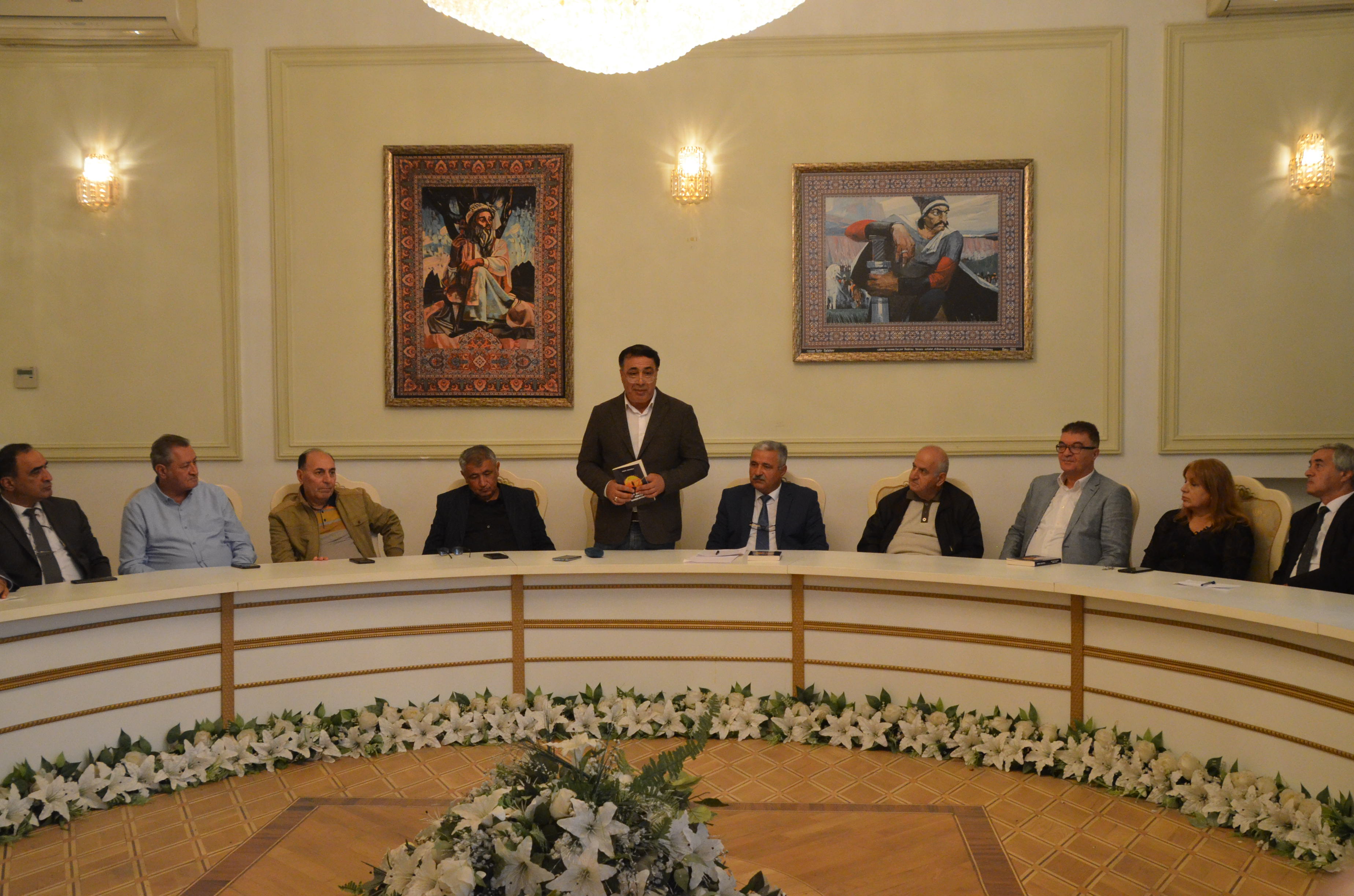Murad Qoçuoğlunun &ldquo;Mən hər gün günəşi qarşılayıram&rdquo; kitabının təqdimatı olub - FOTO